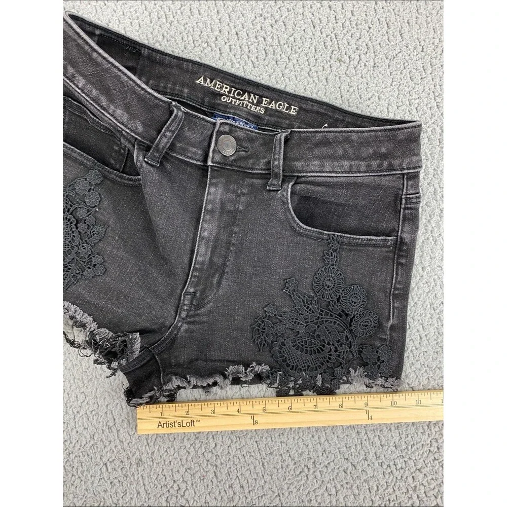 American Eagle Hi-Rise Shortie Black Lace Applique Denim Shorts Stretch   Size 8